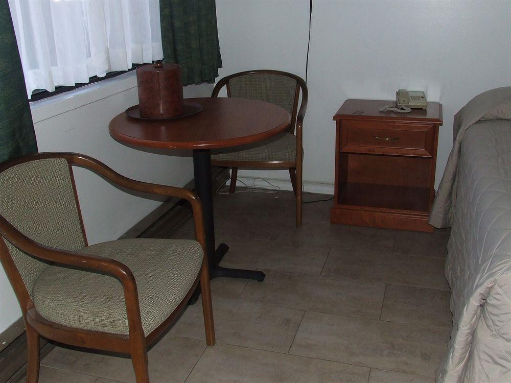 Metro Inn Victoria Extérieur photo